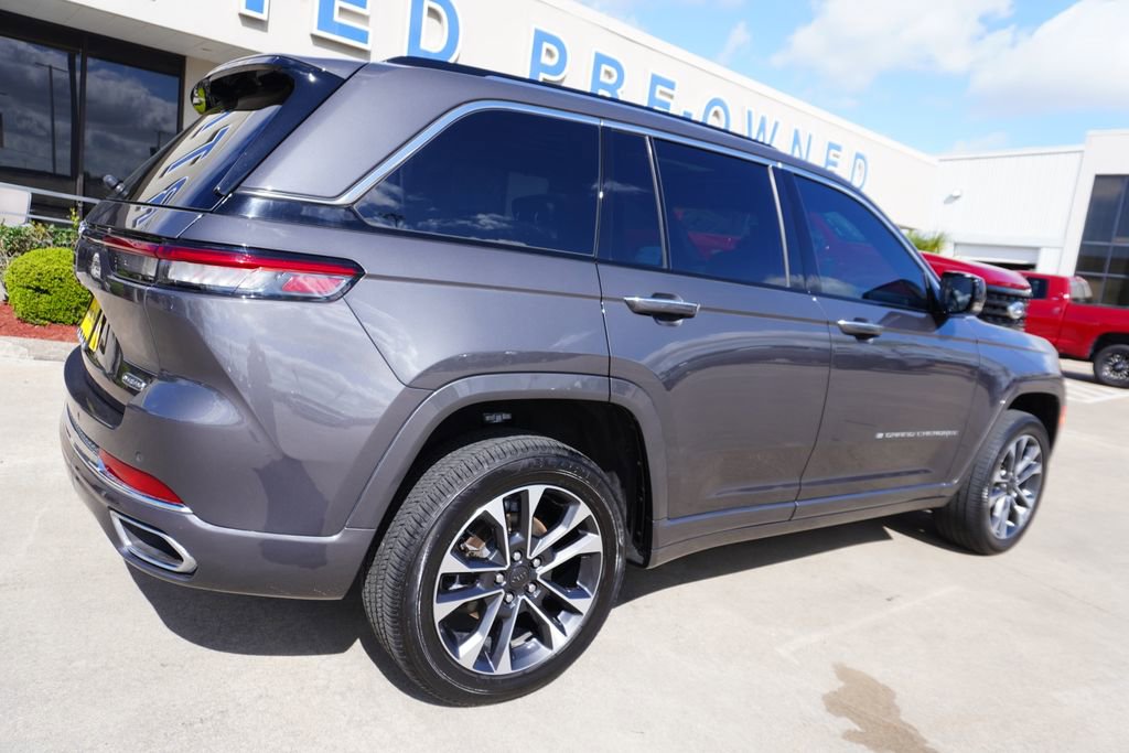 Used 2023 Jeep Grand Cherokee Overland w/ Luxury Tech Group IV AWD/4WD image 6