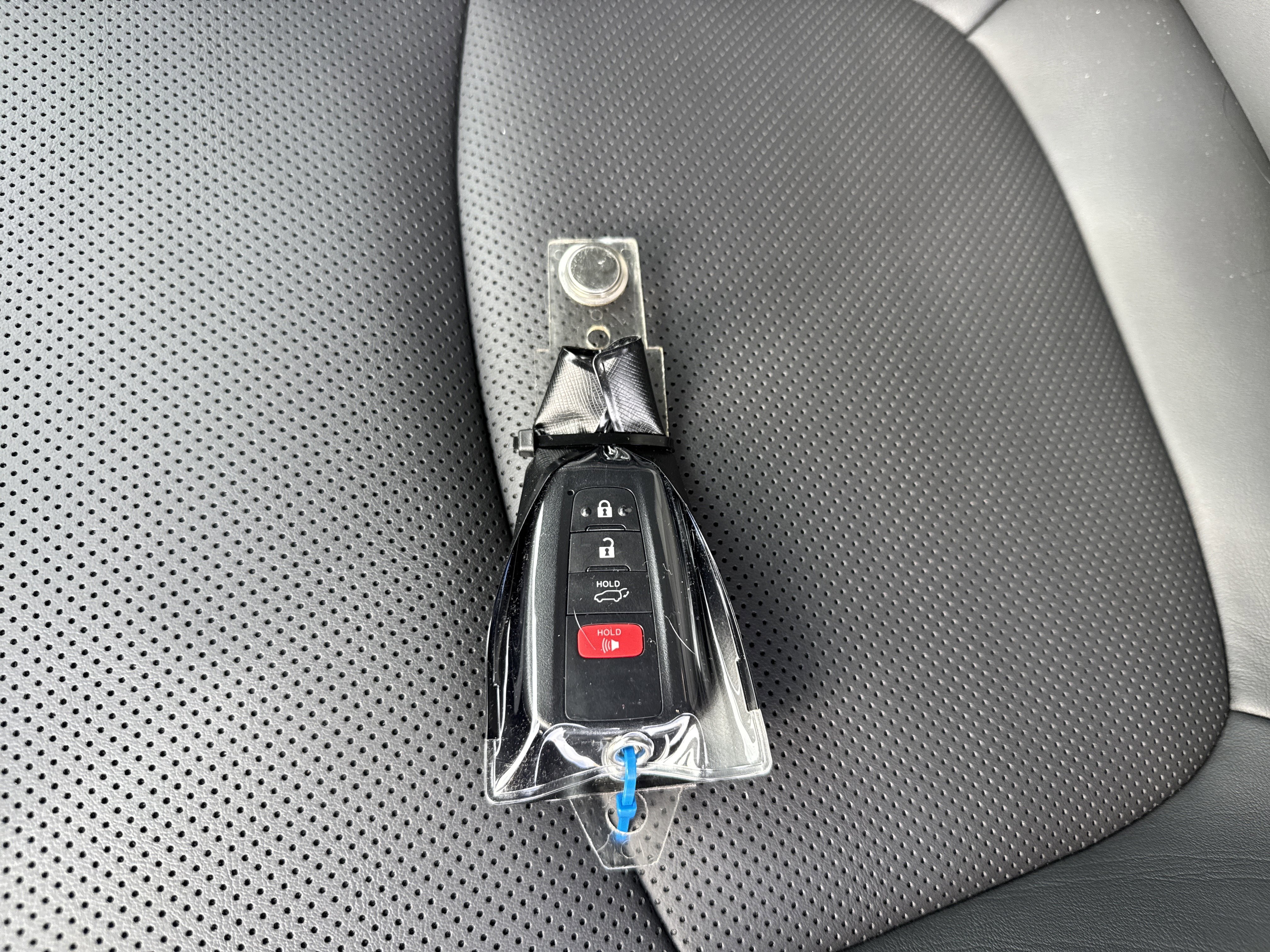 Used 2025 Toyota RAV4 Limited image 36