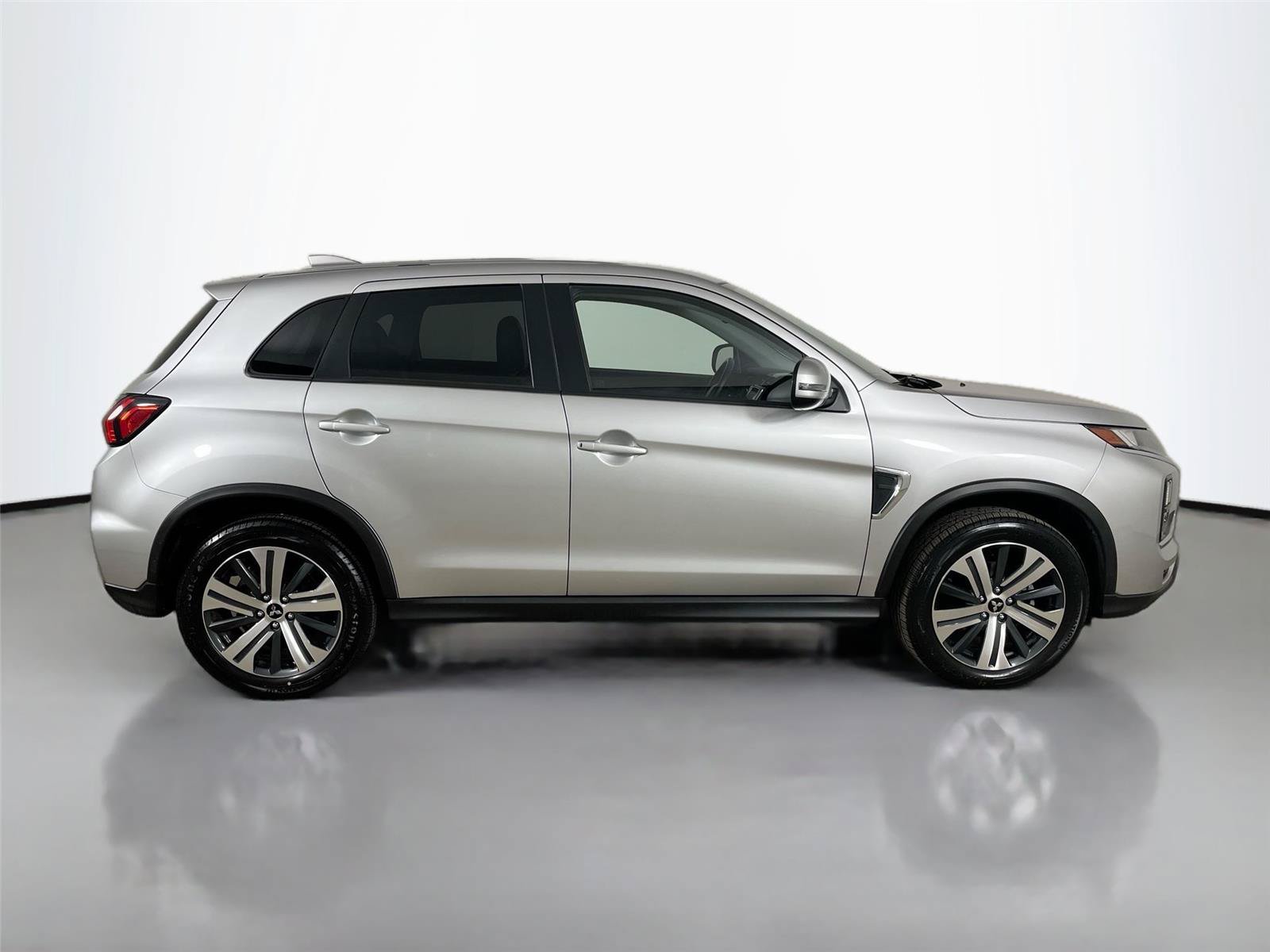 Used 2024 Mitsubishi Outlander Sport AWD image 16
