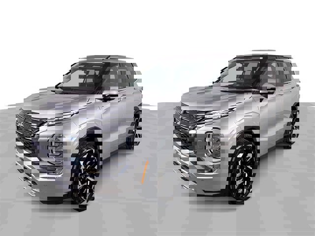 Used 2024 Mitsubishi Outlander SE image 4