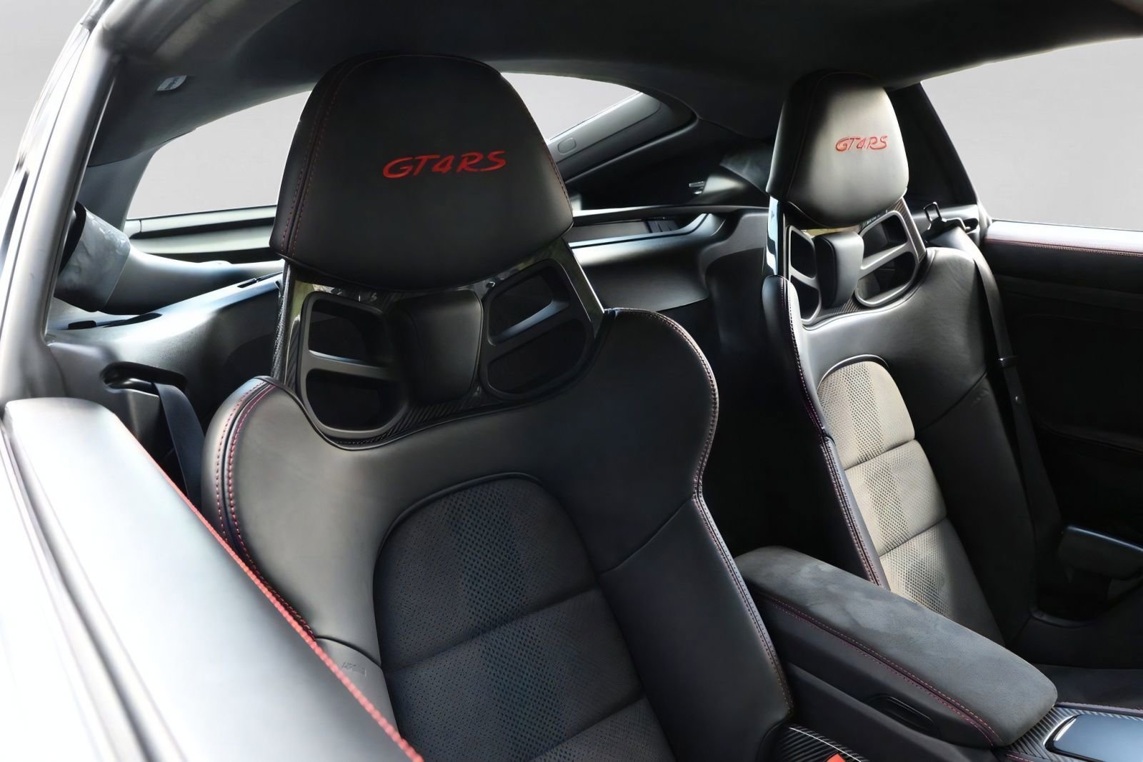 Used 2023 Porsche 718 Cayman GT4 RS RWD image 30