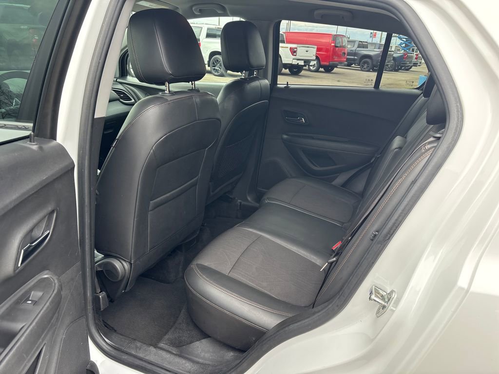 Used 2018 Chevrolet Trax LT w/ LT Convenience Package image 23