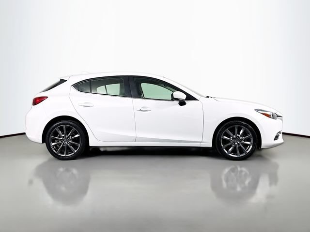 Used 2018 MAZDA MAZDA3 Touring FWD image 8