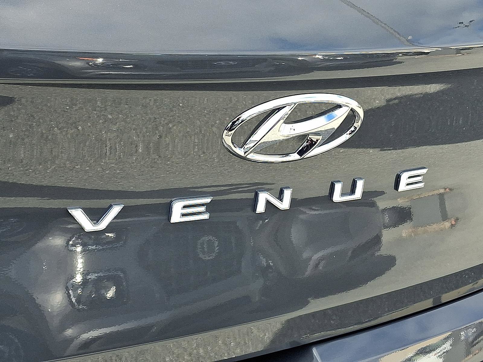 New 2026 Hyundai Venue SEL image 17