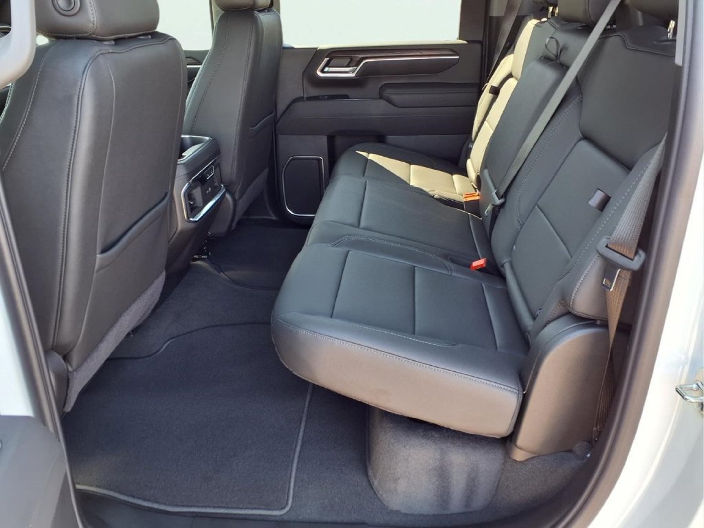 New 2026 GMC Sierra 2500 SLT w/ SLT Premium Package AWD/4WD image 18