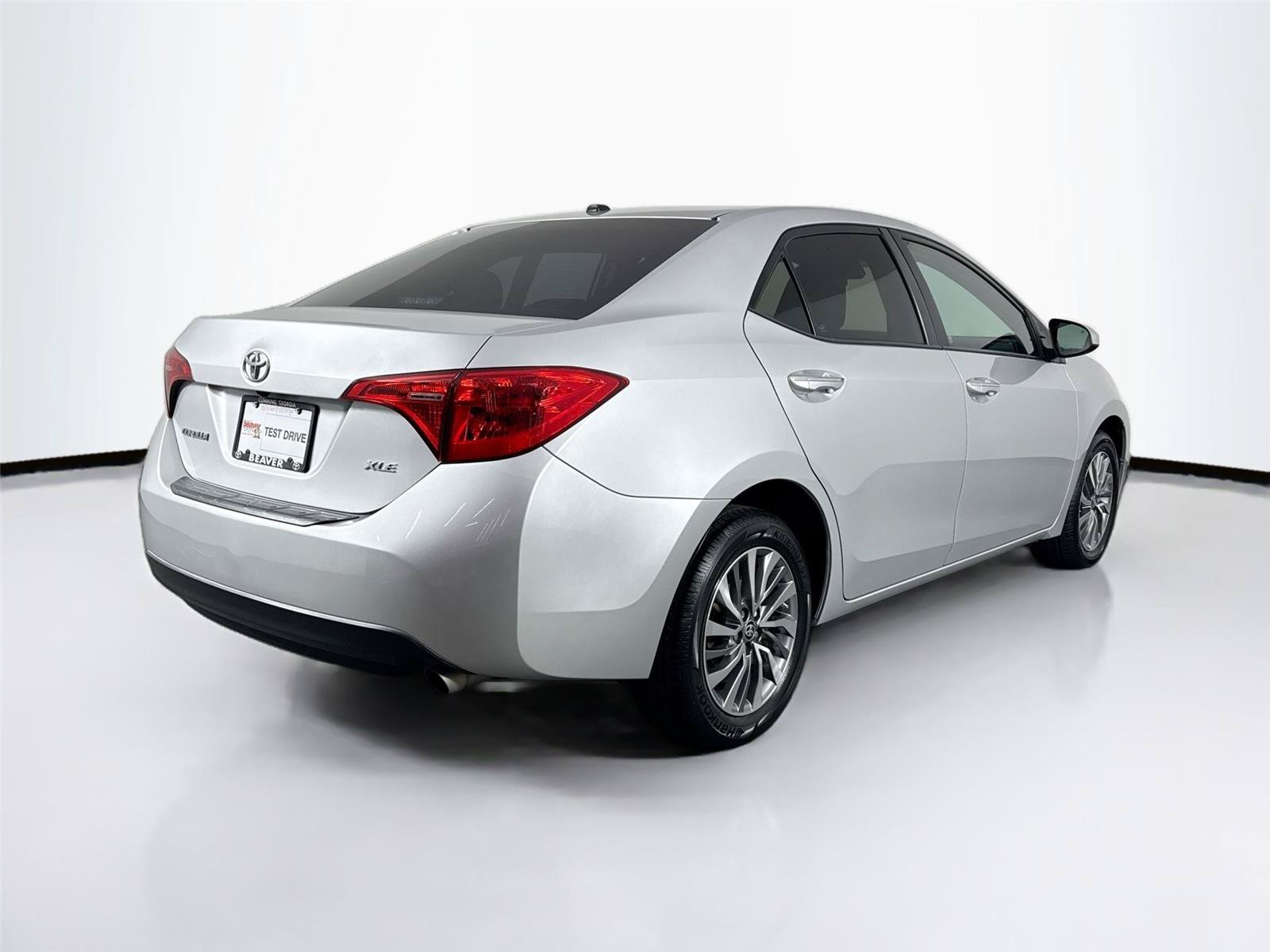Used 2017 Toyota Corolla XLE w/ Carpet Mat Package (TMS) FWD image 2
