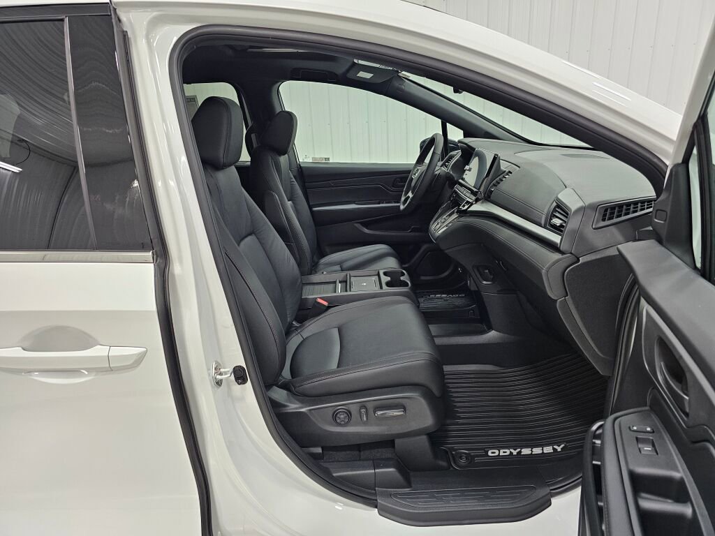 New 2026 Honda Odyssey Sport-L image 11