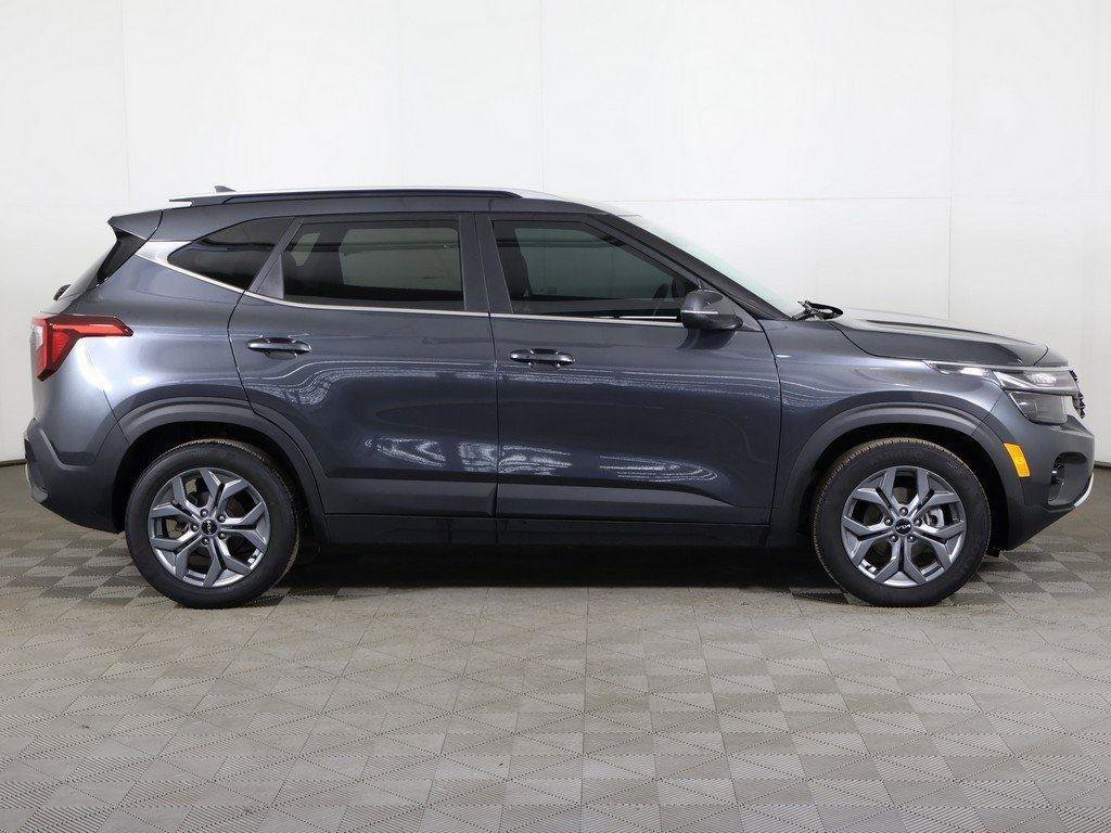 Used 2024 Kia Seltos S image 16