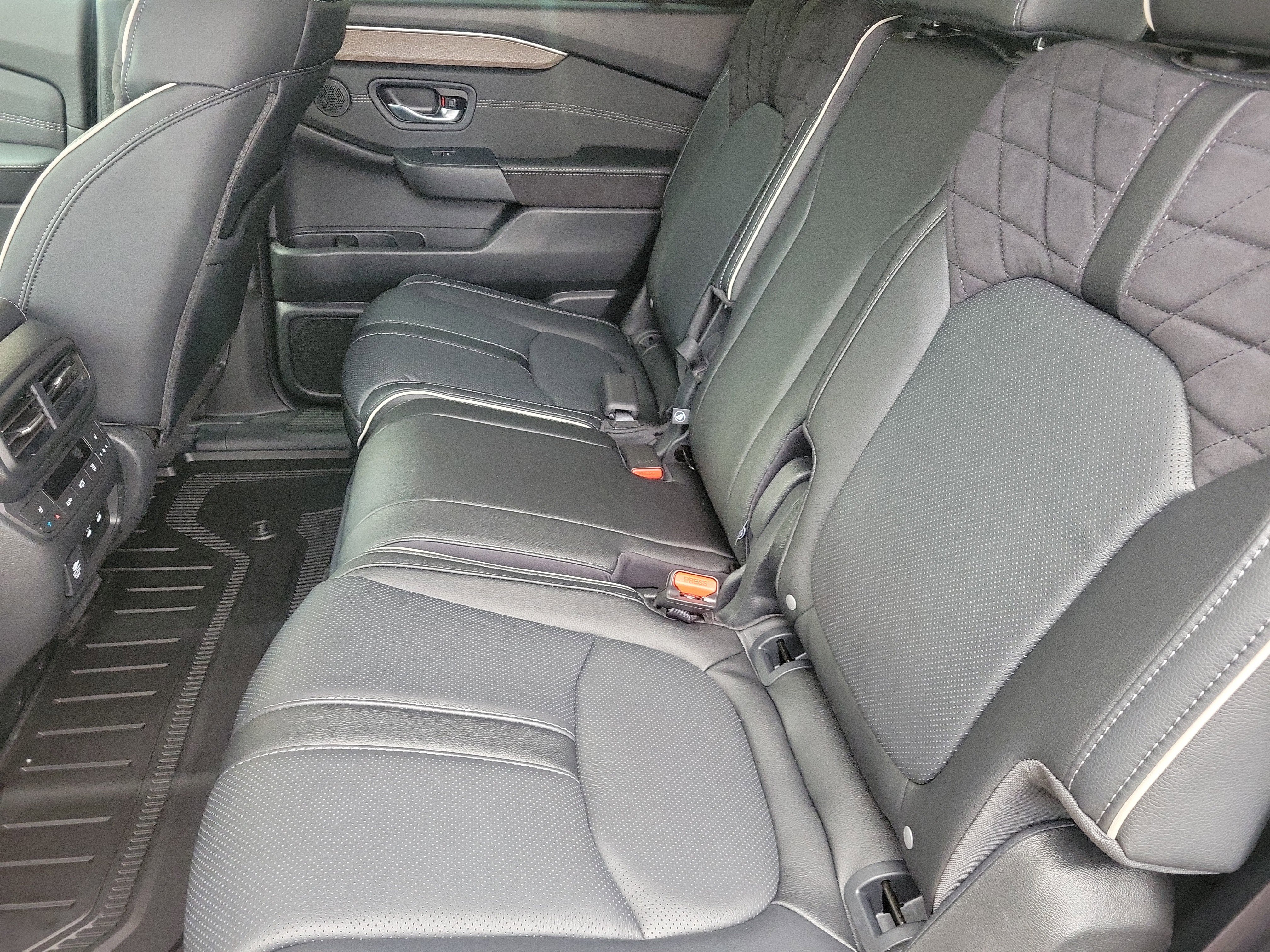 New 2026 Honda Pilot Elite image 12