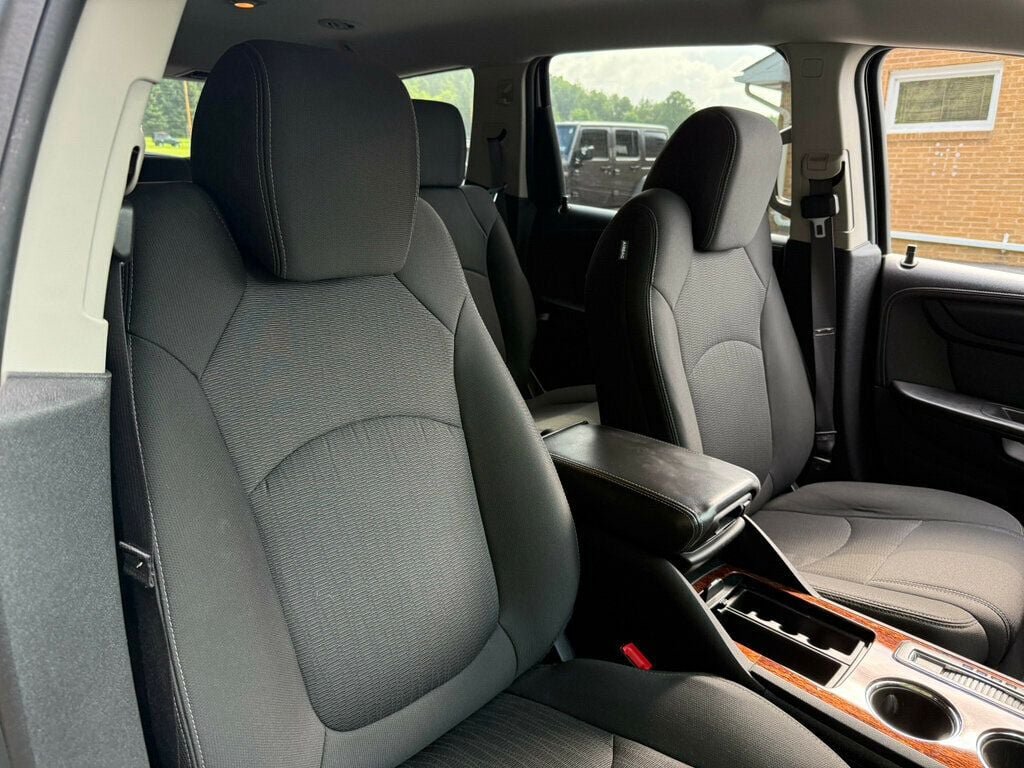 Used 2013 Chevrolet Traverse LT AWD/4WD image 46