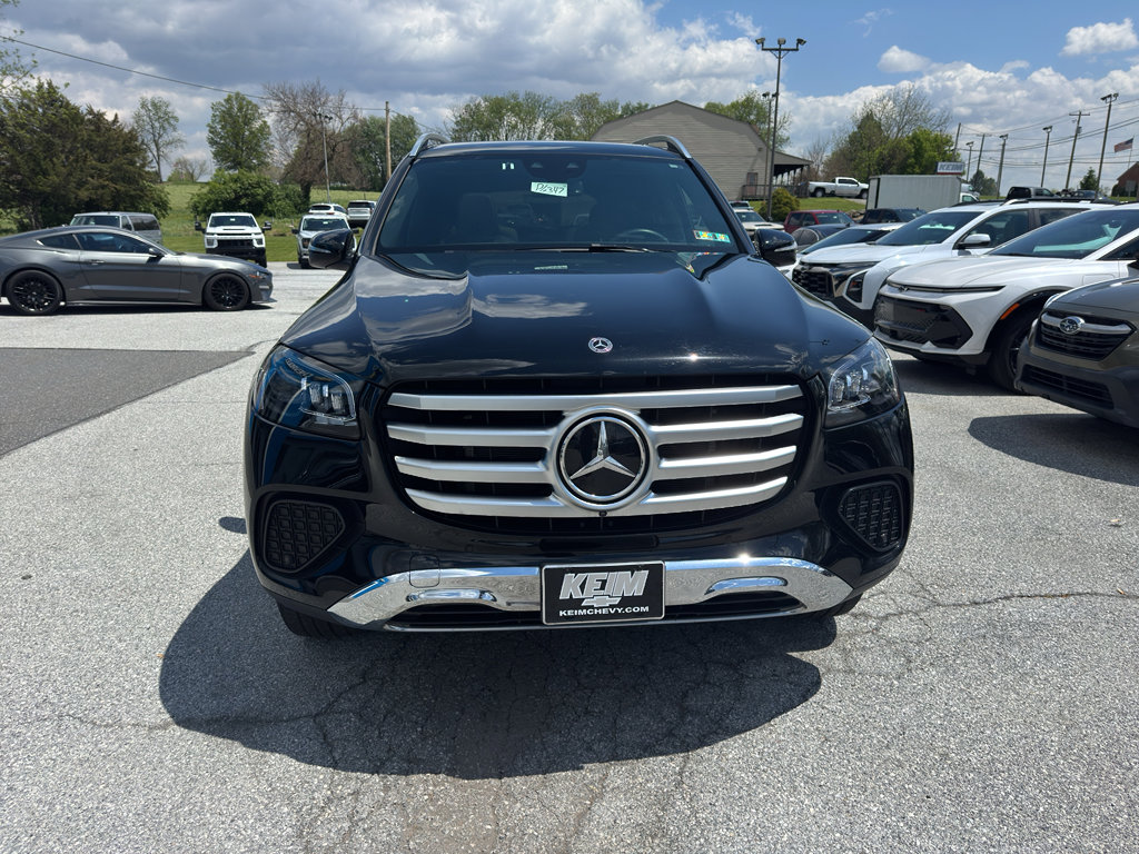 Used 2025 Mercedes-Benz GLS 450 4MATIC image 2