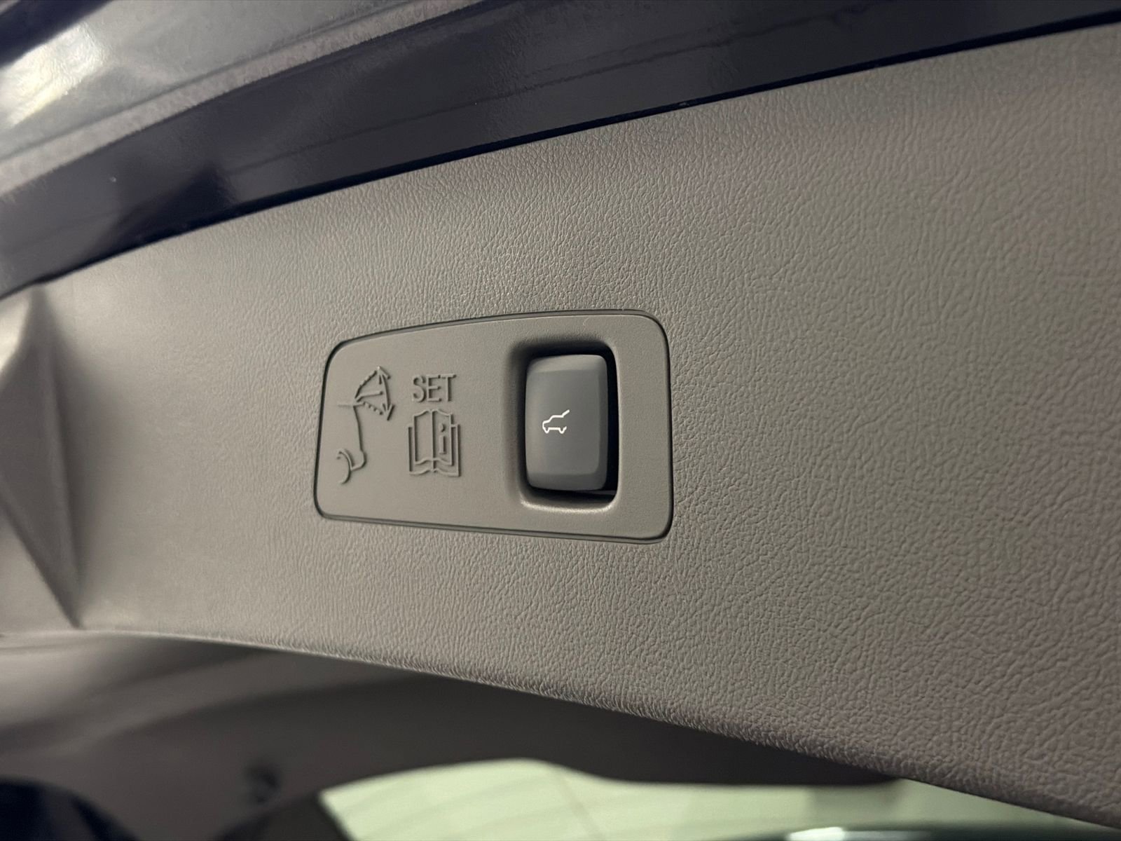 Used 2021 Lincoln Corsair Reserve w/ Equipment Group 201A image 7