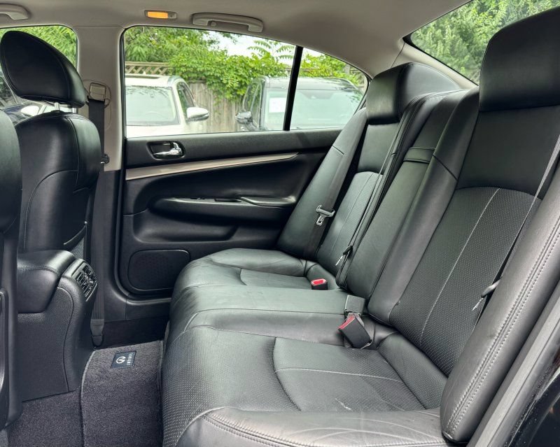 Used 2011 INFINITI G37 x Sedan w/ Premium Pkg AWD/4WD image 19