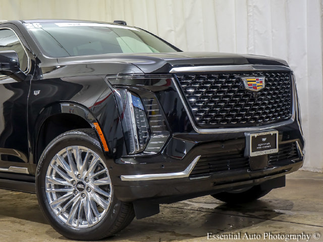 Used 2026 Cadillac Escalade Luxury AWD/4WD image 5