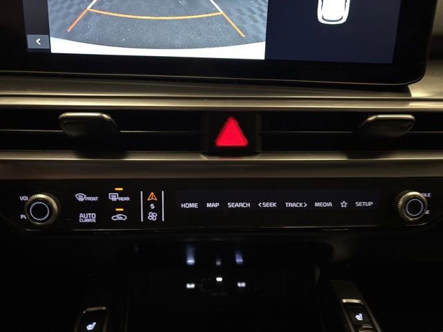 Certified 2025 Kia Sorento S image 18