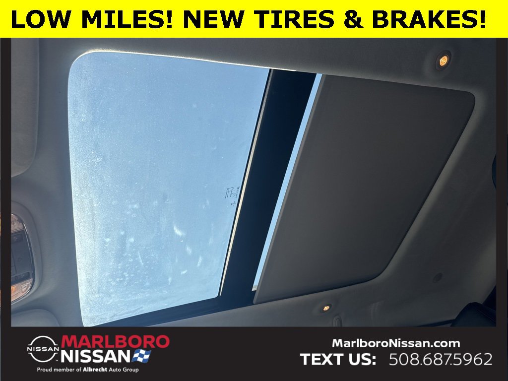 Used 2017 Jeep Grand Cherokee Summit image 32