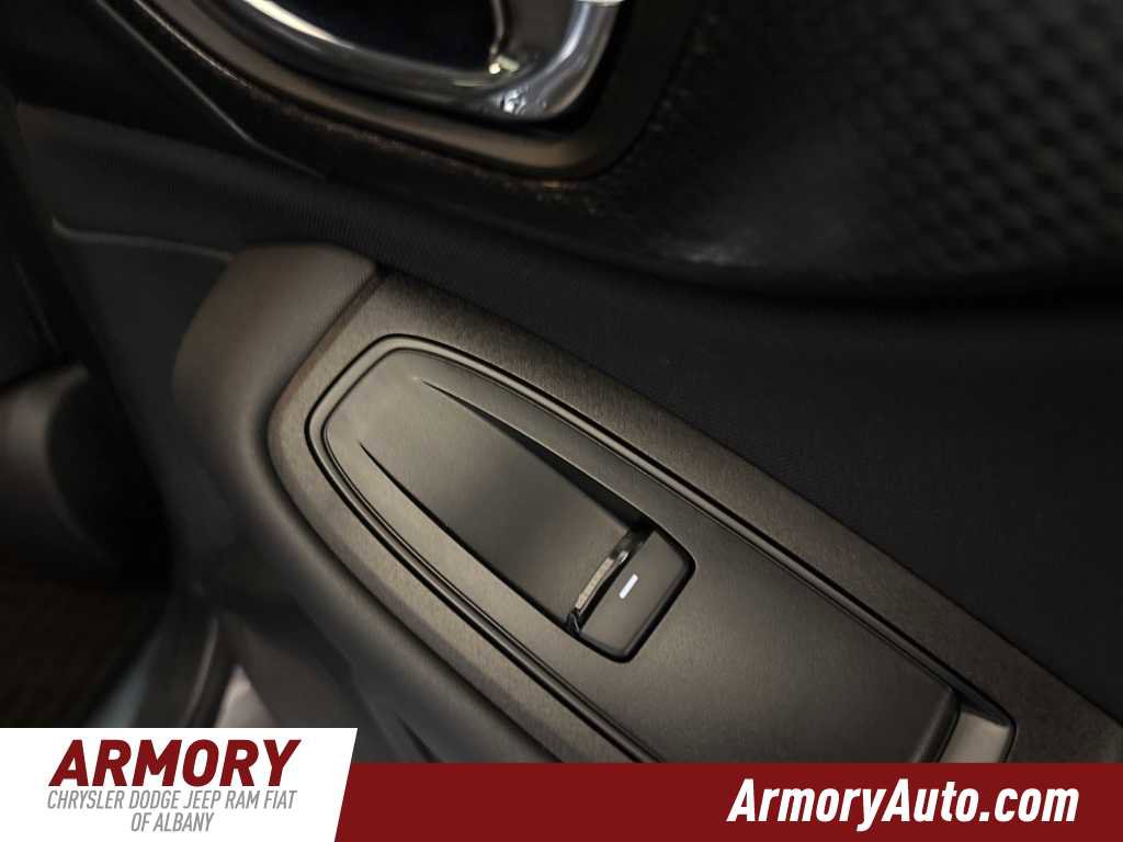 Used 2022 Subaru Outback Premium image 31