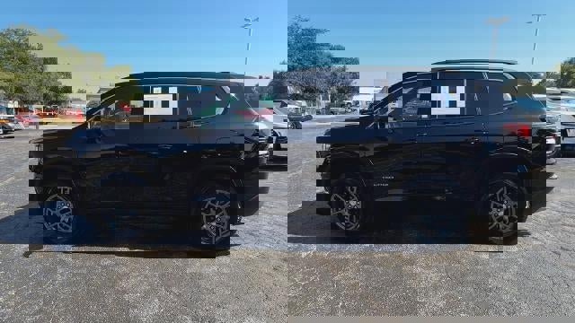Certified 2025 GMC Acadia Elevation image 5