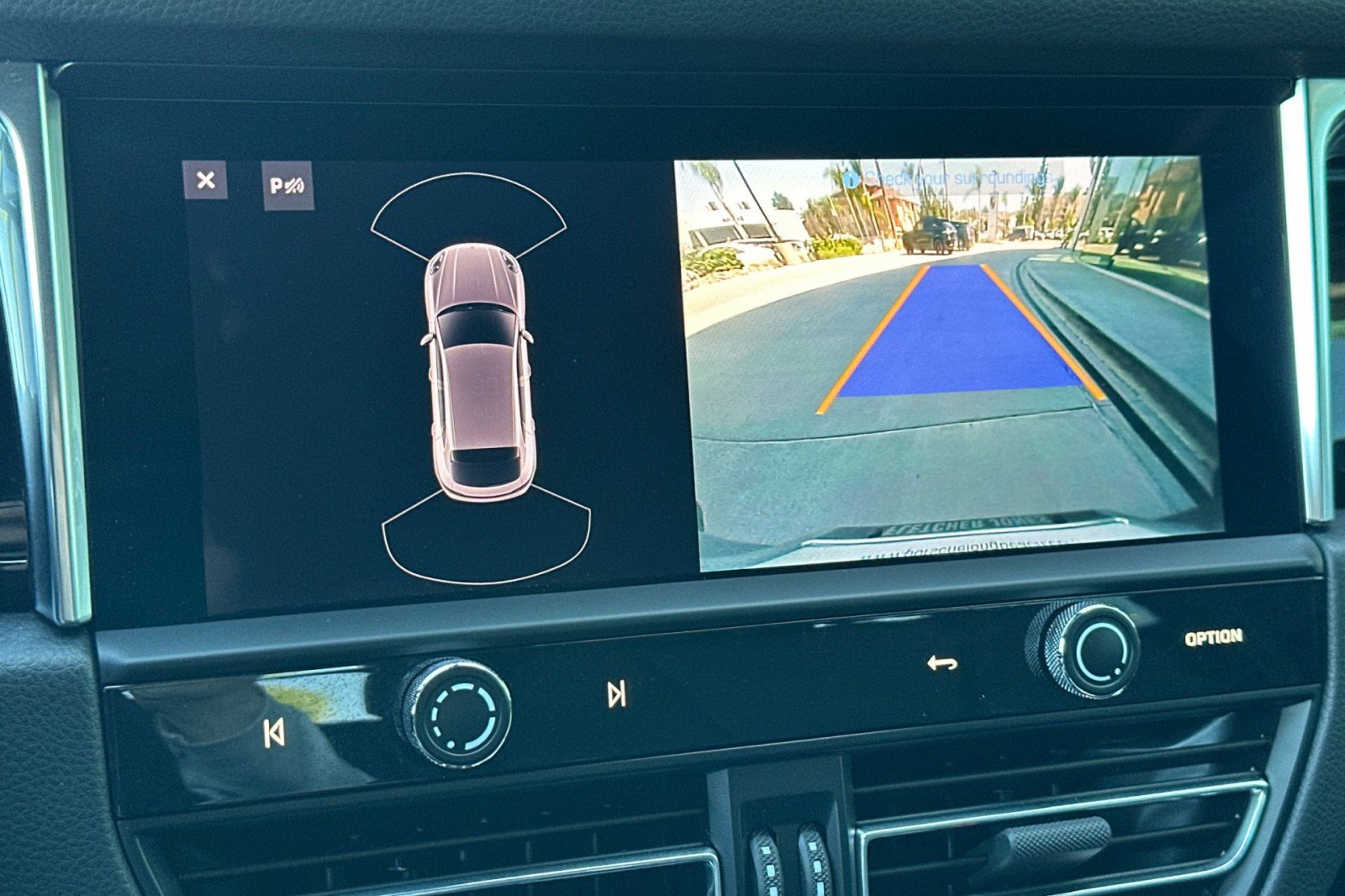 Certified 2023 Porsche Macan S AWD/4WD image 20