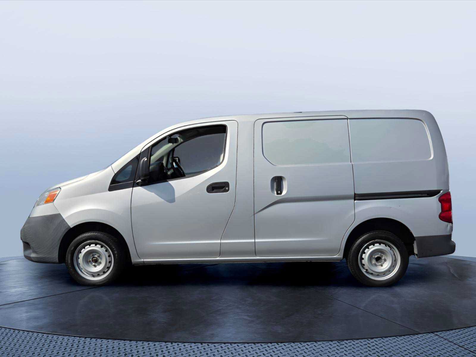 Used 2015 Nissan NV200 SV w/ Technology Package FWD image 3