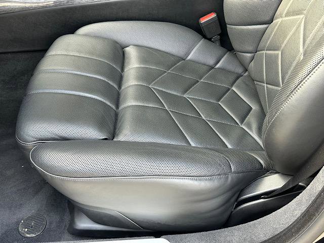 Certified 2023 BMW 760i xDrive w/ Executive Package image 13