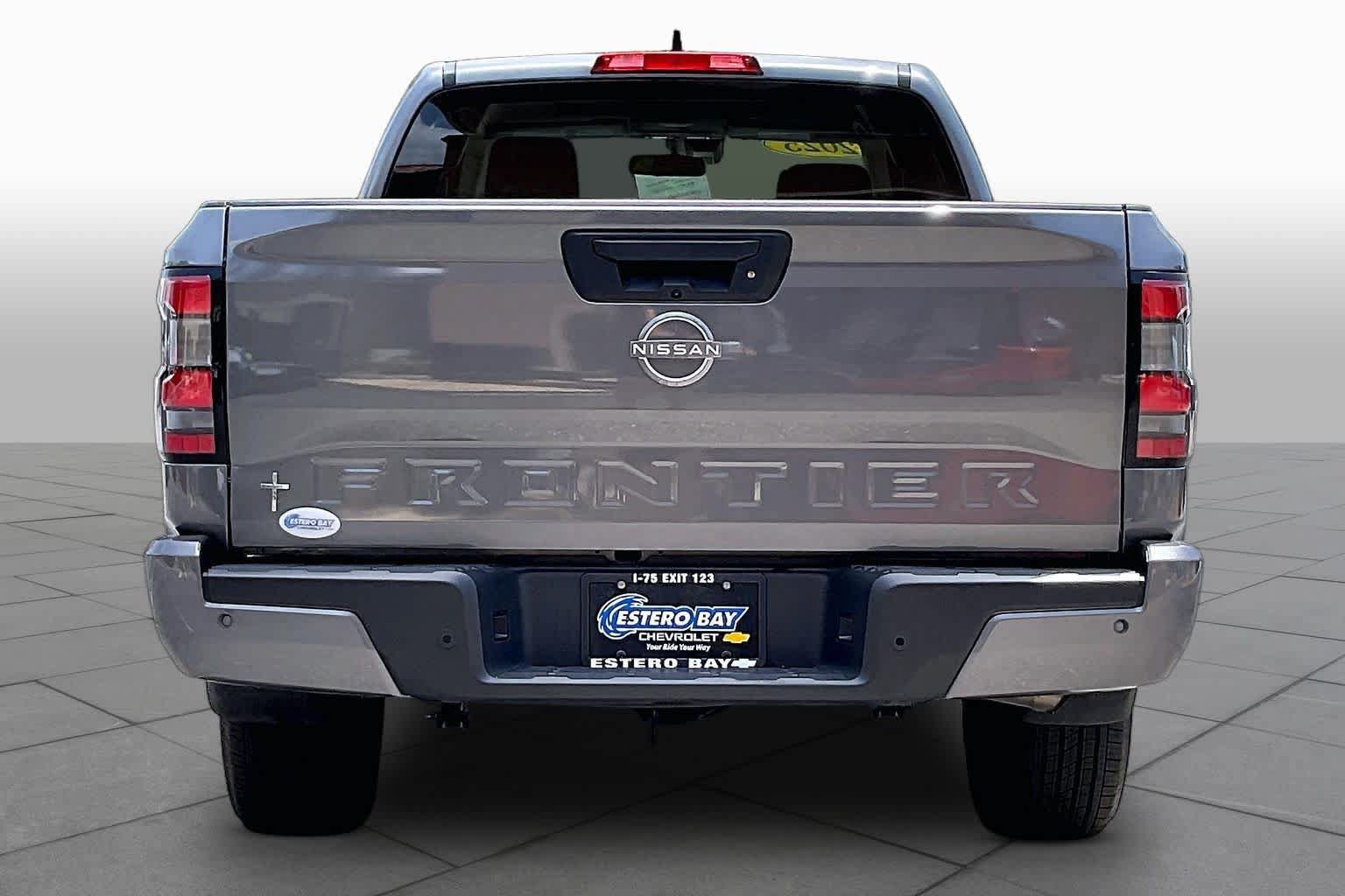 Used 2025 Nissan Frontier SV RWD image 5