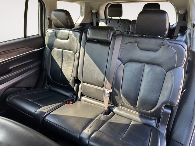 Used 2022 Jeep Grand Cherokee L Limited AWD/4WD image 13