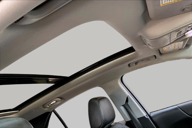 Used 2019 Chevrolet Equinox Premier AWD/4WD image 19