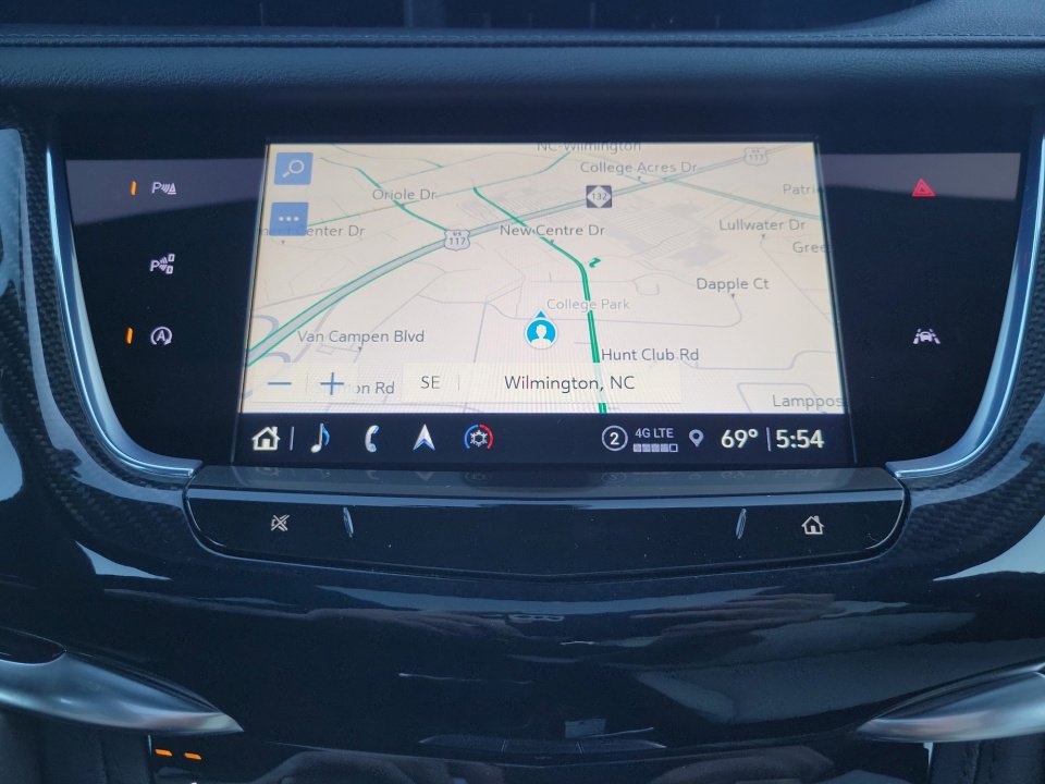 New 2025 Cadillac XT6 Sport w/ Technology Package image 17