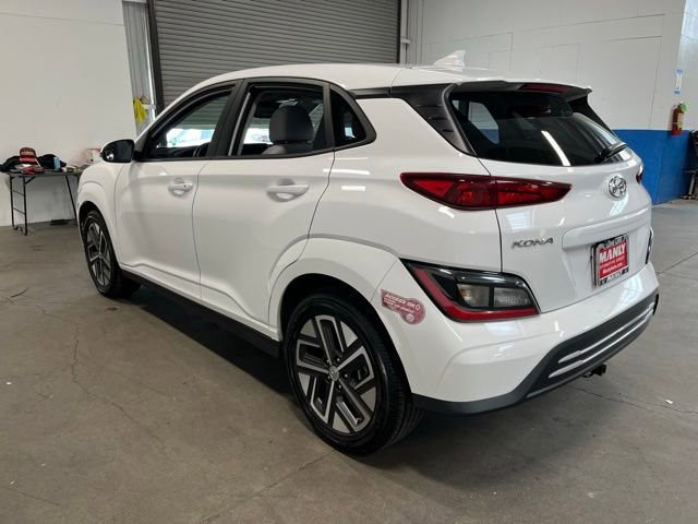Used 2023 Hyundai Kona SEL w/ Cargo Package FWD image 5