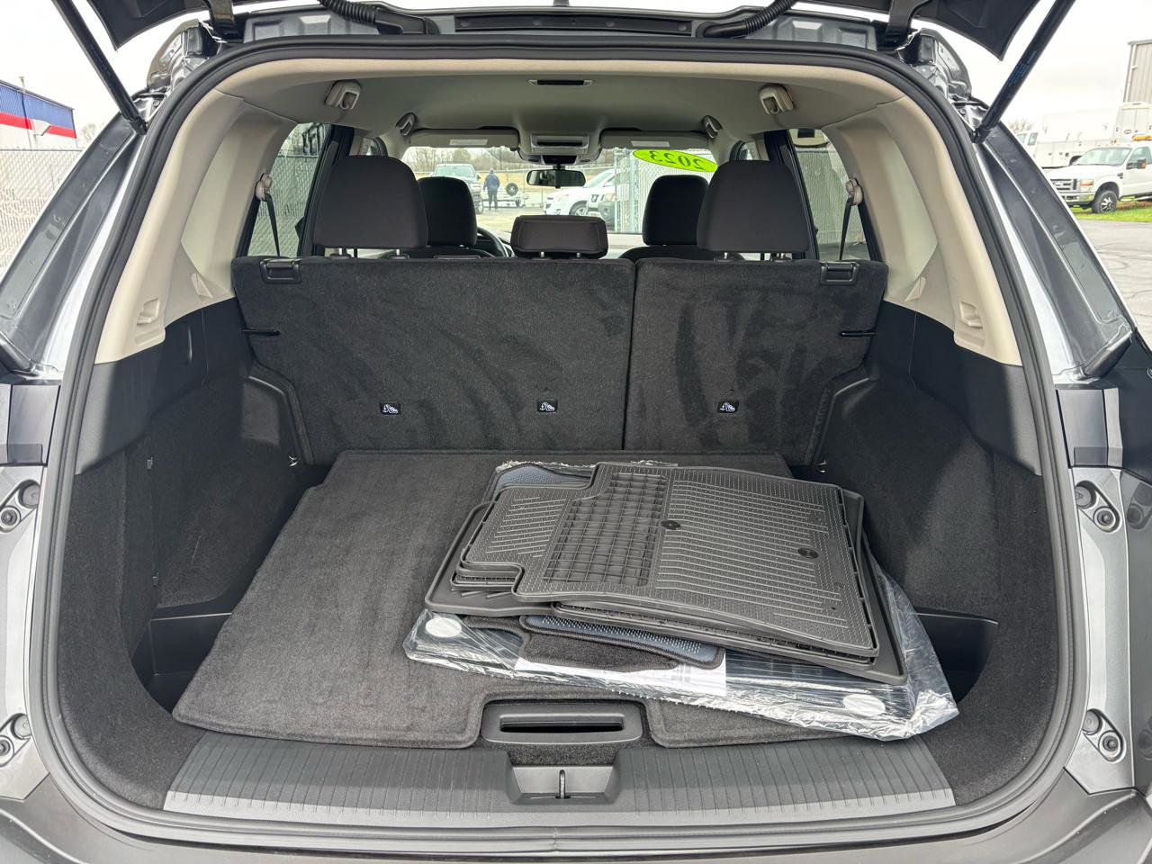 Used 2023 Nissan Rogue S AWD/4WD image 11