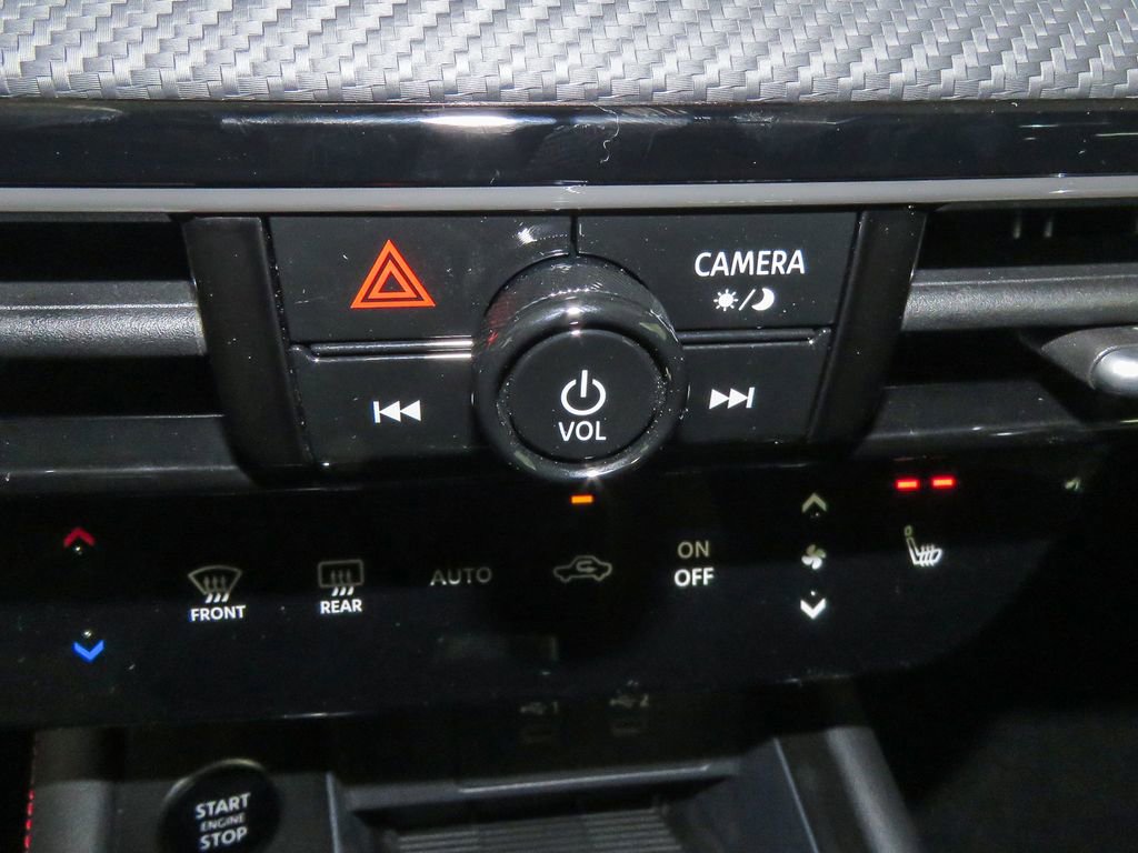 Certified 2025 Nissan Kicks SR w/ SR Premium Package AWD/4WD image 24