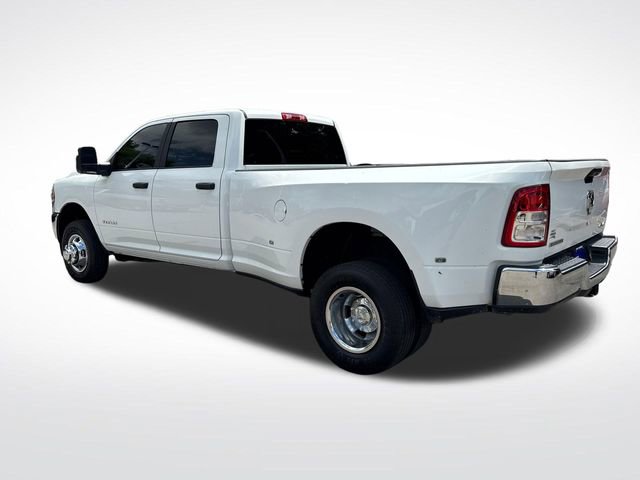 Used 2024 RAM 3500 Big Horn AWD/4WD image 3