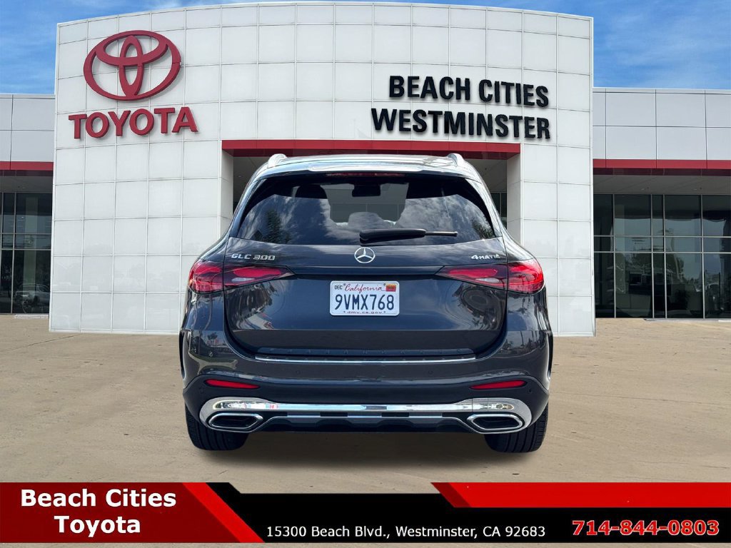 Used 2025 Mercedes-Benz GLC 300 4MATIC image 10
