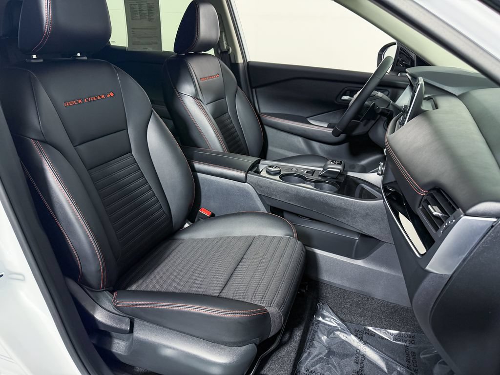 Certified 2026 Nissan Rogue SV AWD/4WD image 16