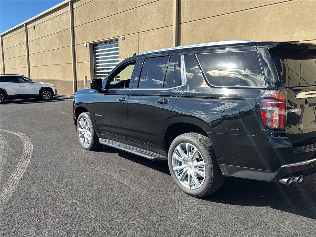Used 2024 Chevrolet Tahoe High Country AWD/4WD image 8