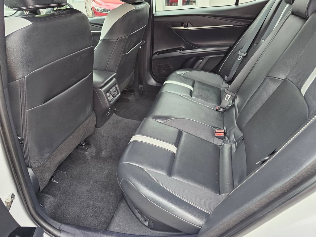 Used 2025 Toyota Camry SE FWD image 17