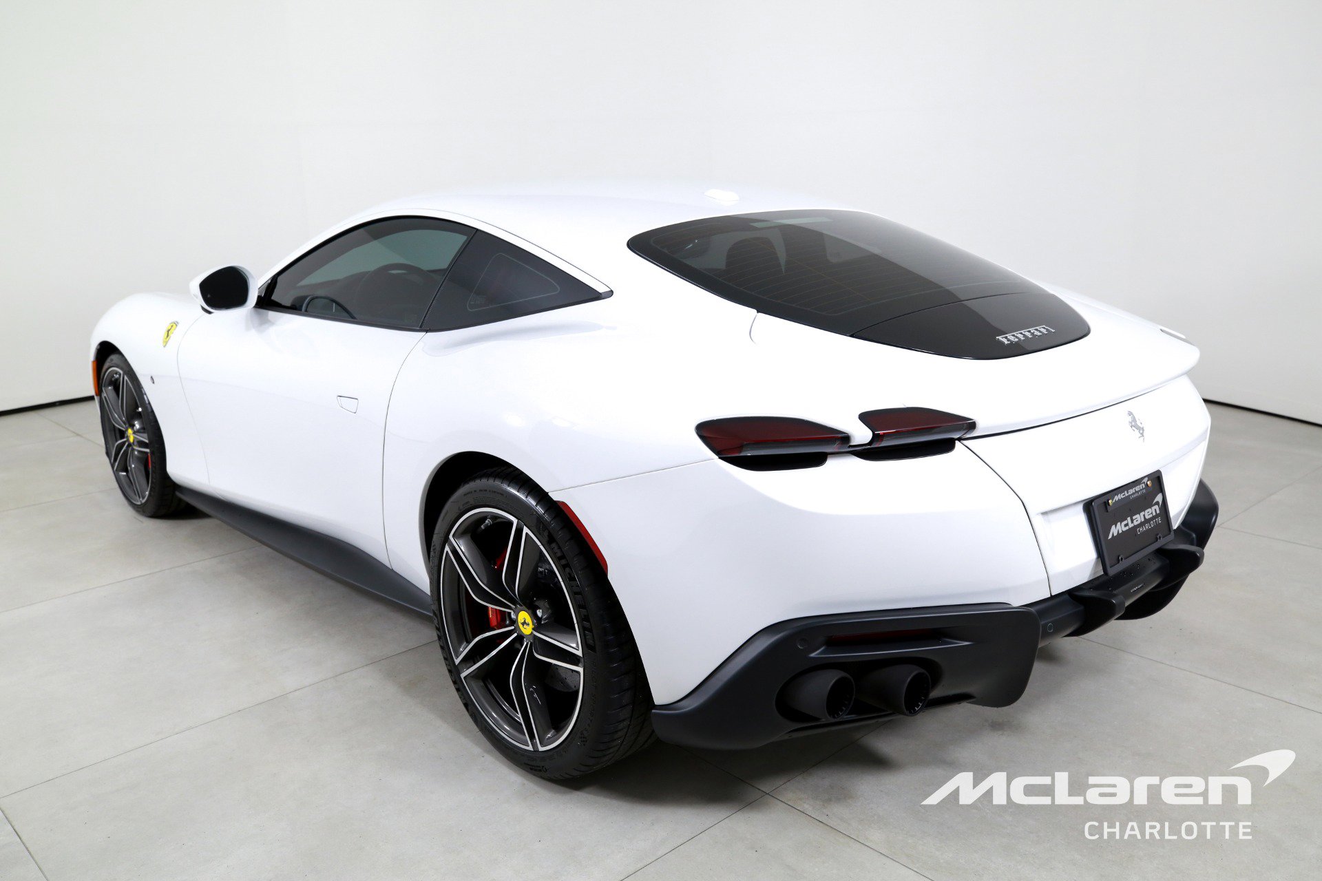 Used 2022 Ferrari Roma image 6