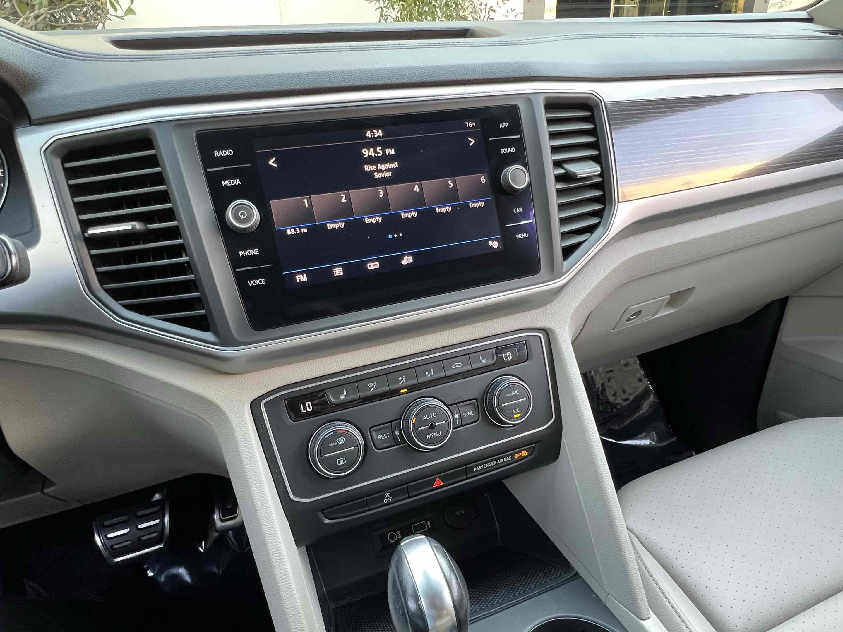 Used 2019 Volkswagen Atlas SE w/ Towing Package image 57