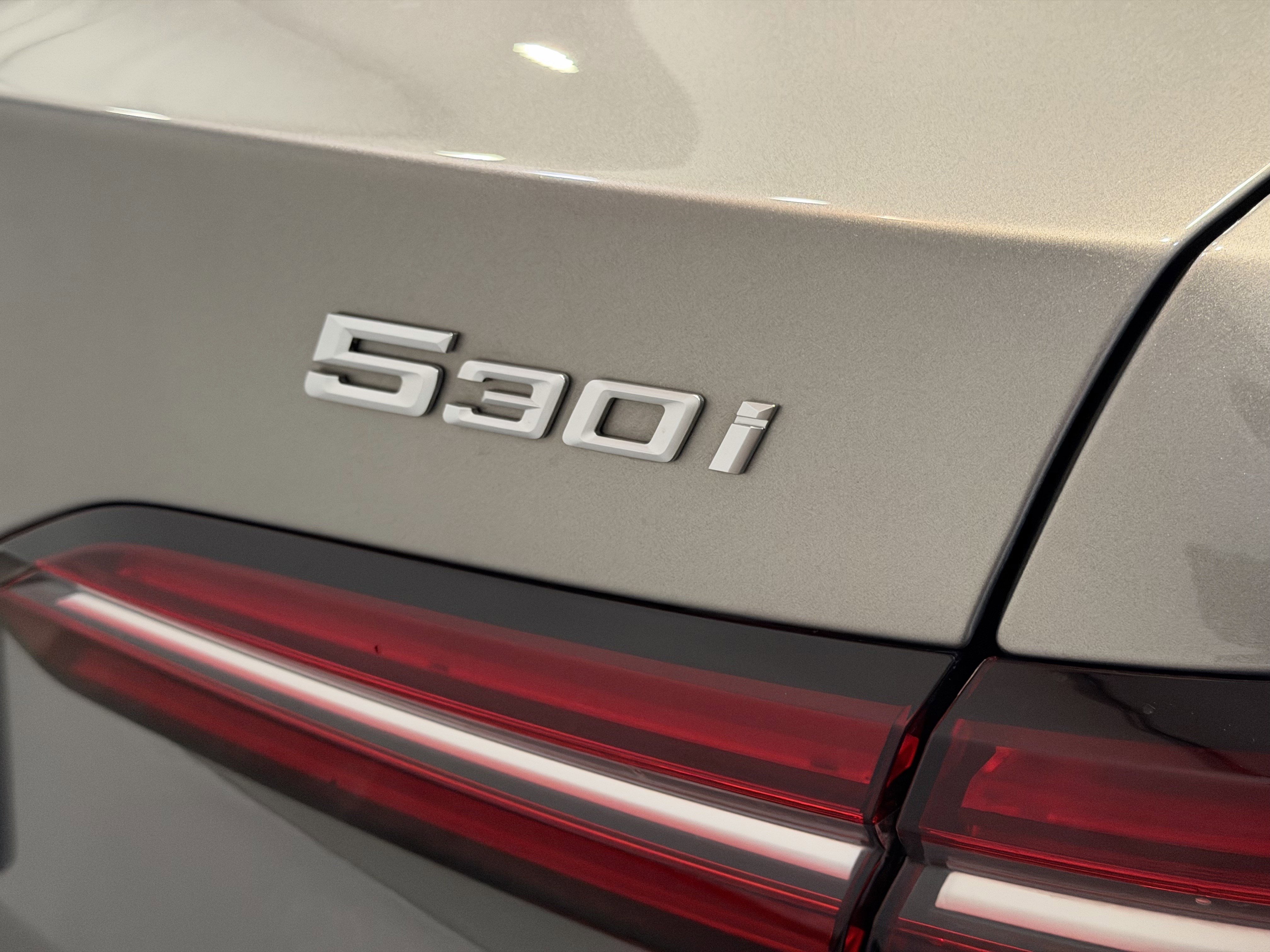 Certified 2024 BMW 530i xDrive w/ Premium Package image 24