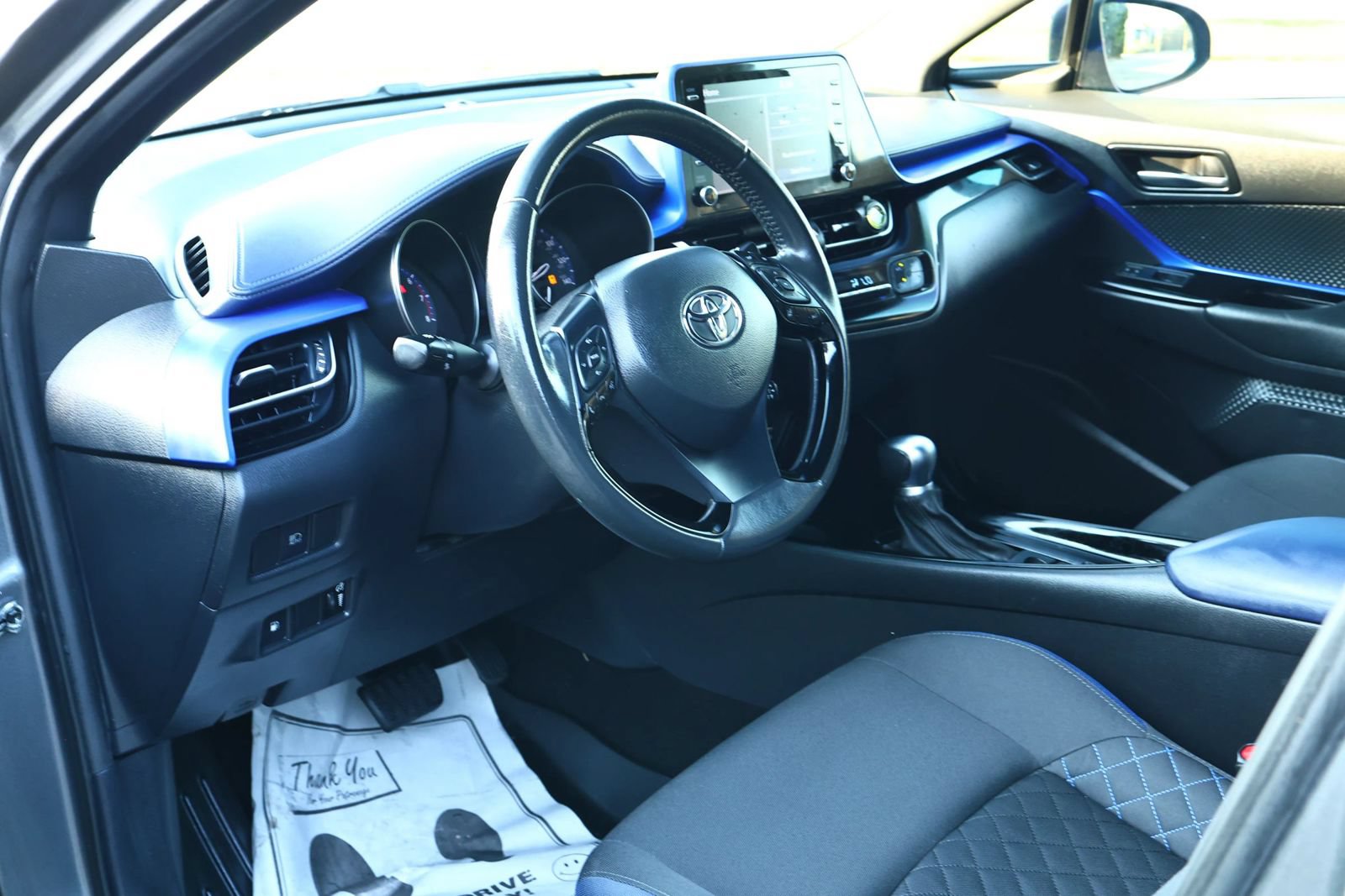 Used 2021 Toyota C-HR XLE FWD image 16