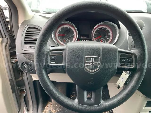 Used 2013 Dodge Grand Caravan SE FWD image 19