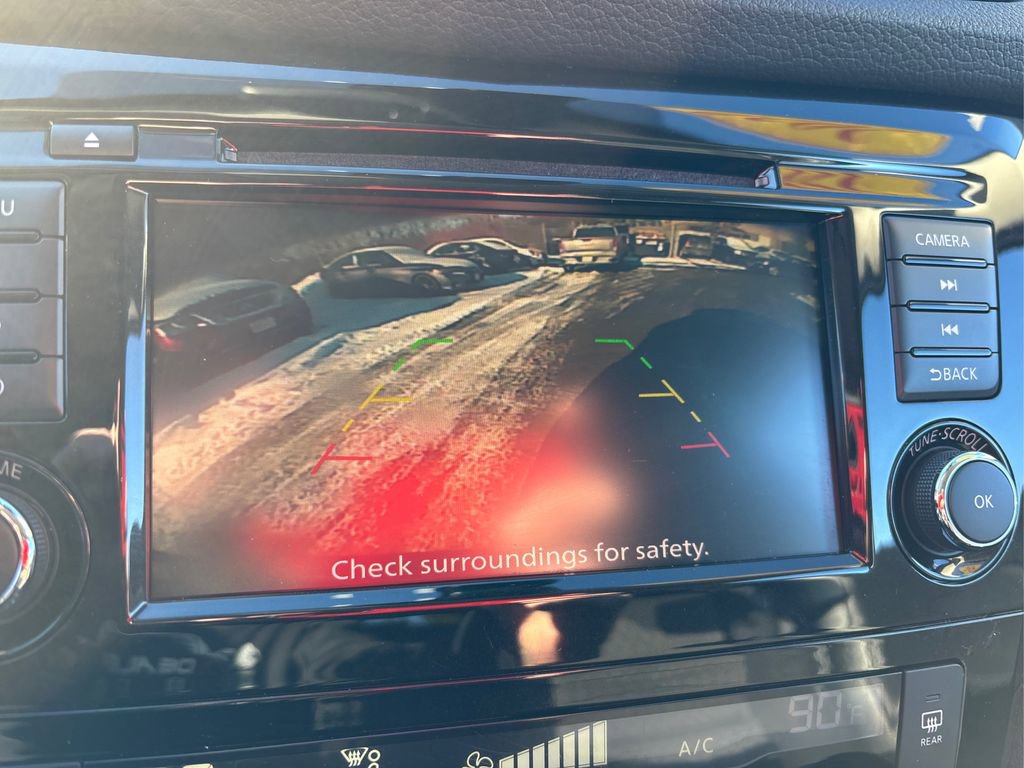 Used 2020 Nissan Rogue SV image 28