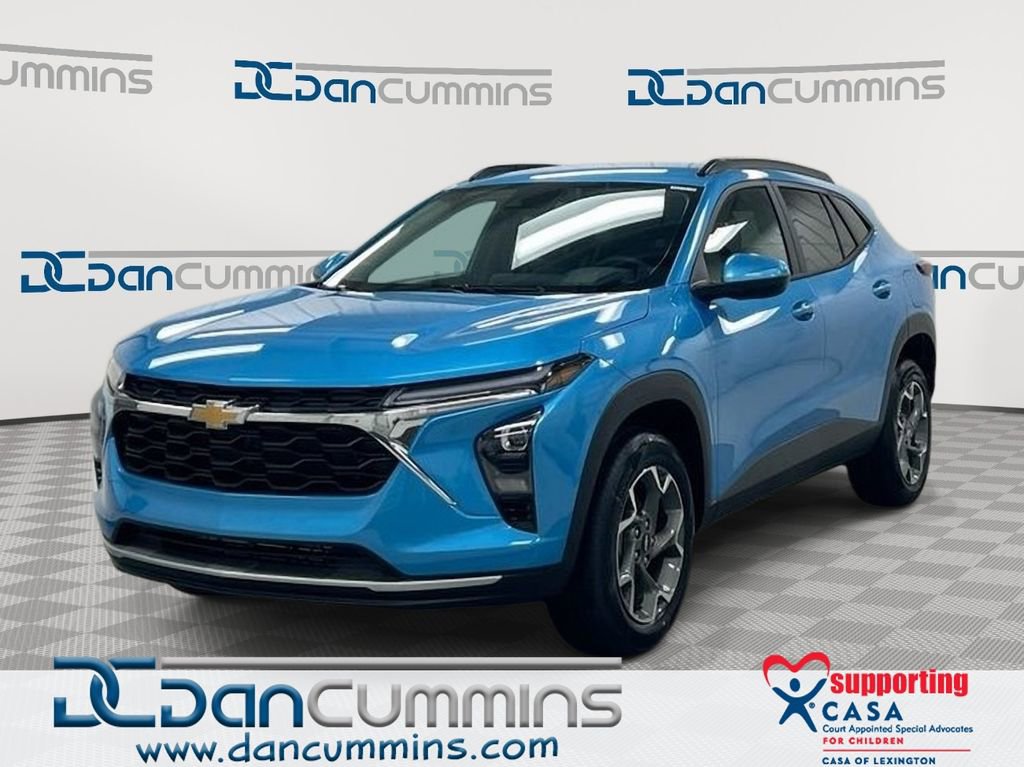 Used 2025 Chevrolet Trax LT w/ Driver Confidence Package image 1