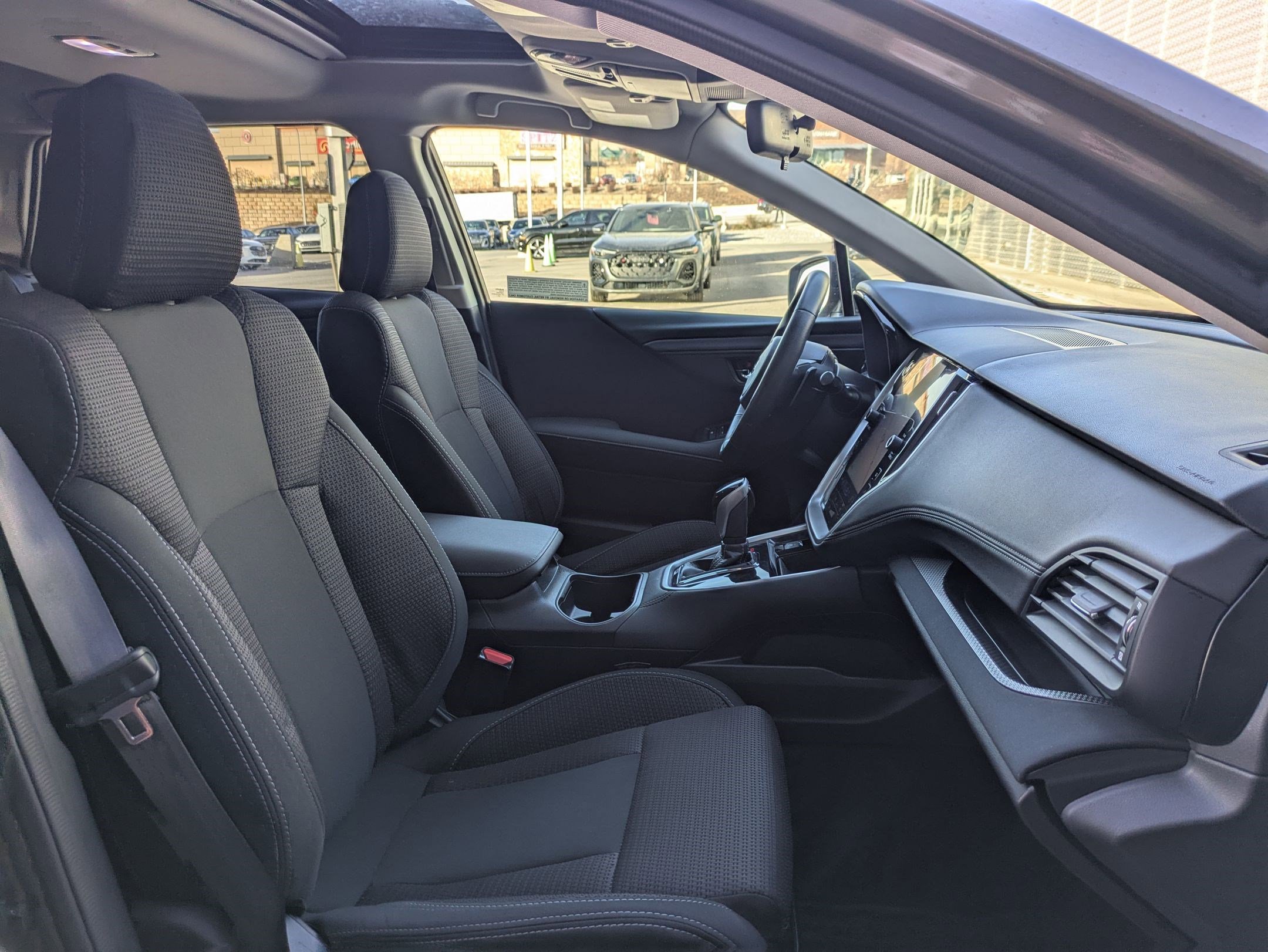 Used 2025 Subaru Outback Premium image 27