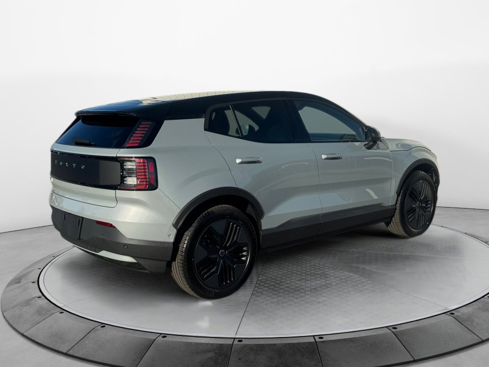 New 2026 Volvo EX30 Cross Country Ultra image 7
