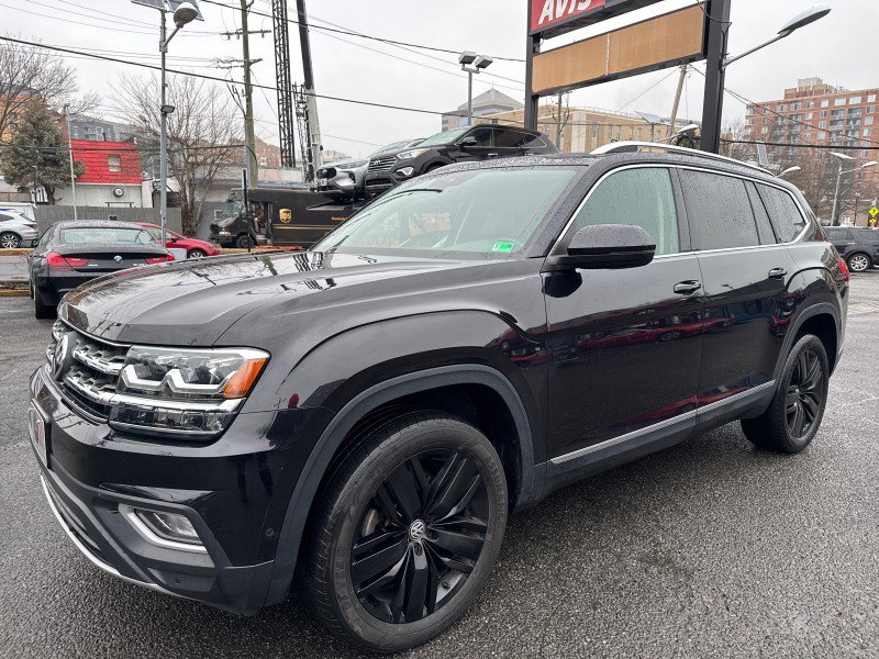 Used 2018 Volkswagen Atlas SEL Premium image 3