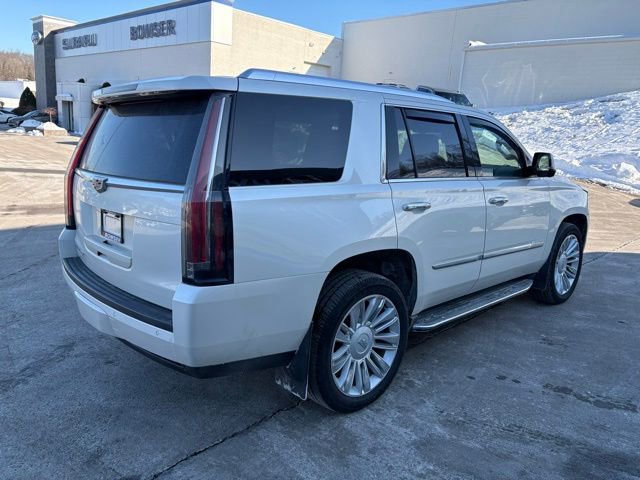 Used 2015 Cadillac Escalade Luxury image 5