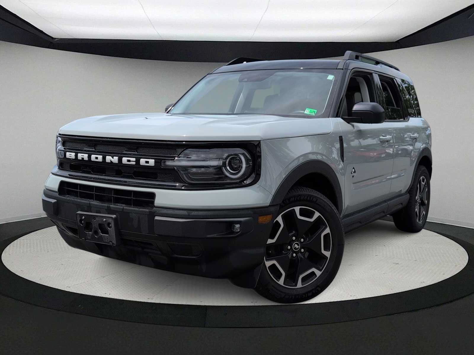 Used 2022 Ford Bronco Sport Outer Banks AWD/4WD image 1