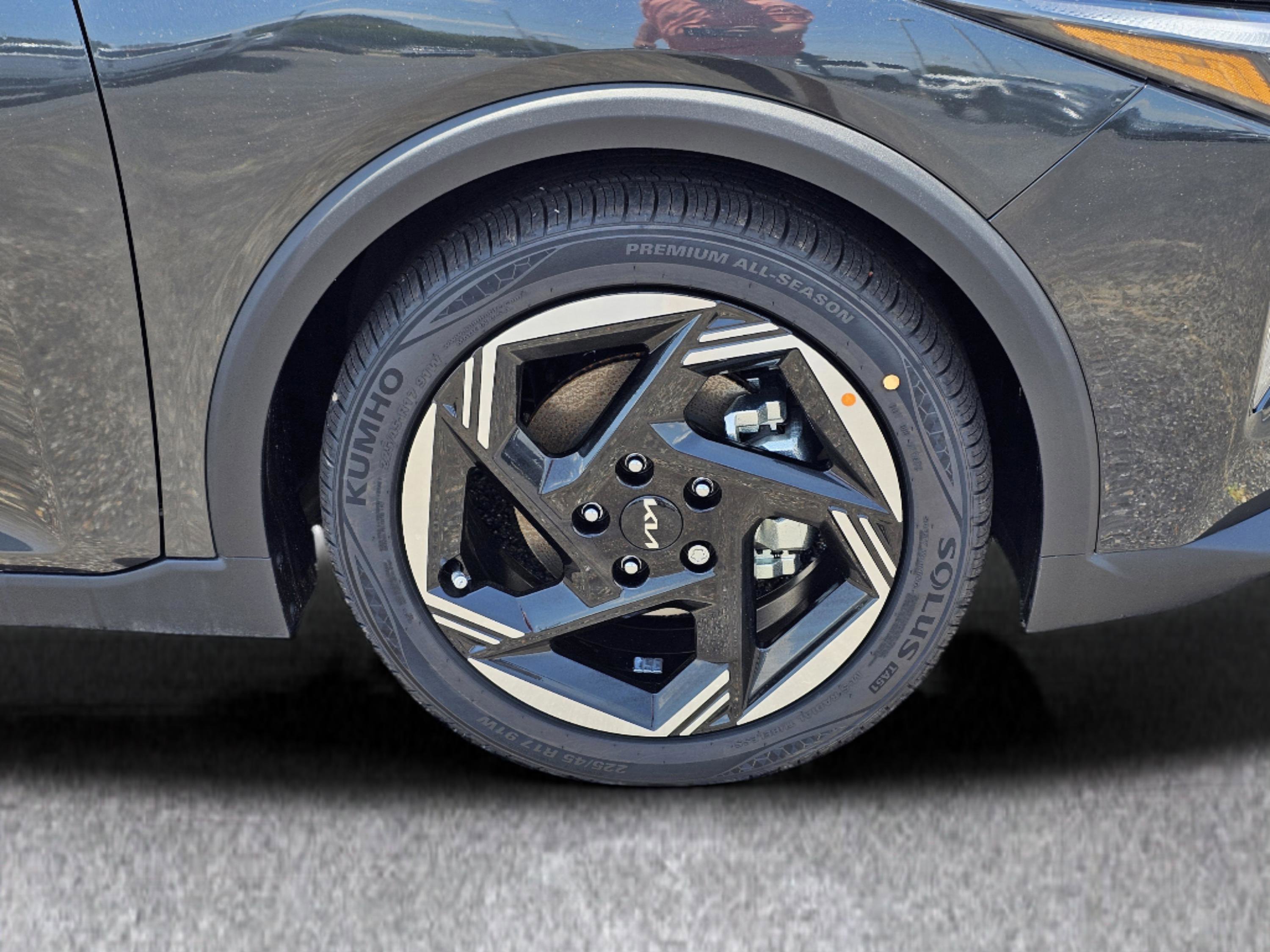 Used 2025 Kia K4 EX image 6